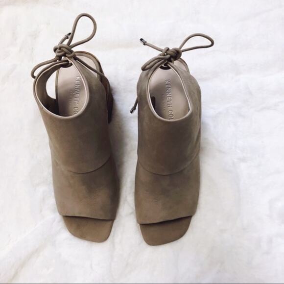 Kenneth Cole Cream Katarina Lace-Up Block Heel Sandals - Picture 6 of 8